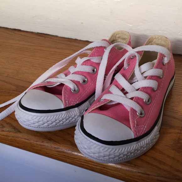 Girls’ Converse Chuck Taylor All-Stars - new - 11 - Picture 2 of 5